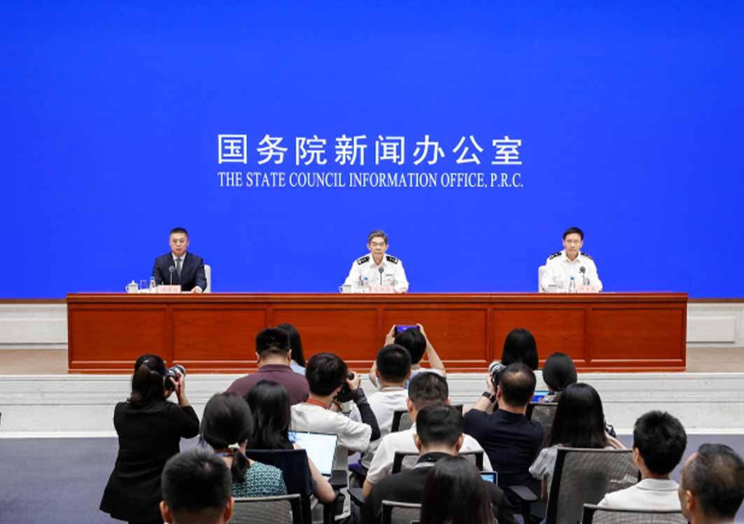海关总署：根据初步统计,上半年我国跨境电商进出口约1.32万亿元.同比增长5.7%